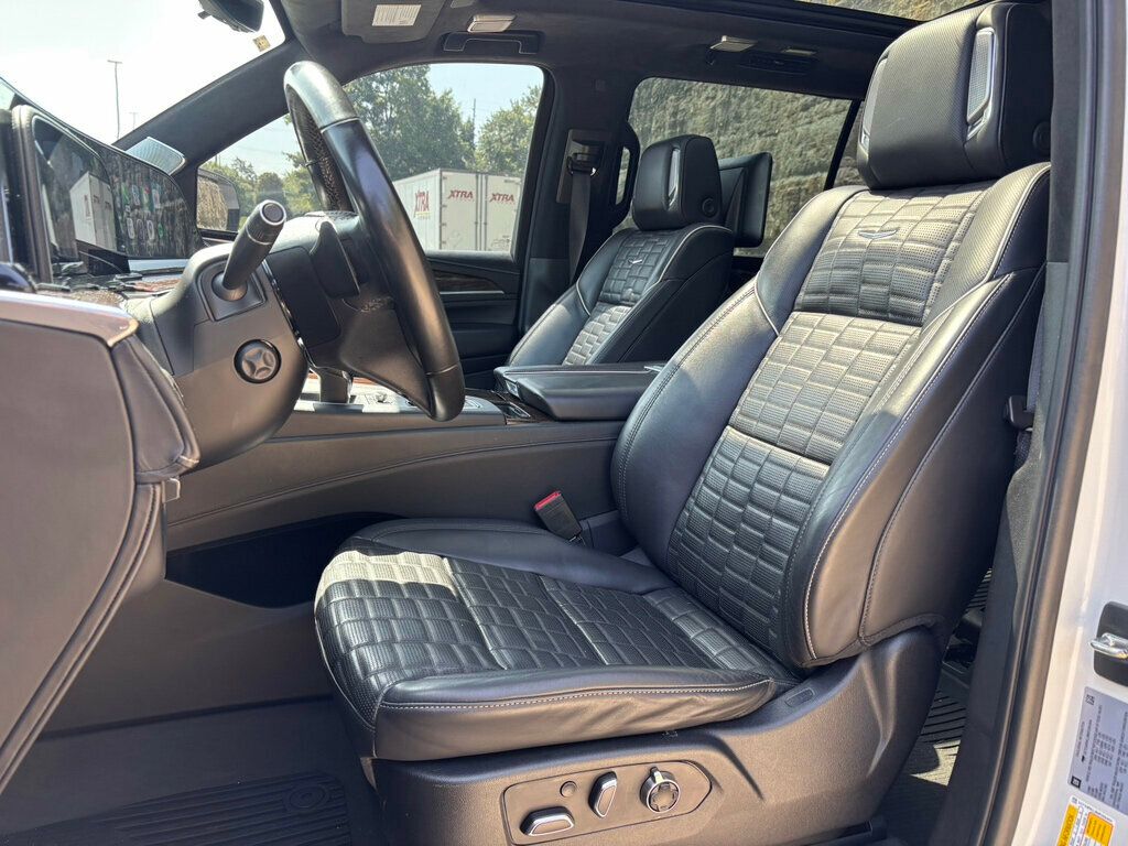 2021 Cadillac Escalade ESV Sport Platinum photo 2