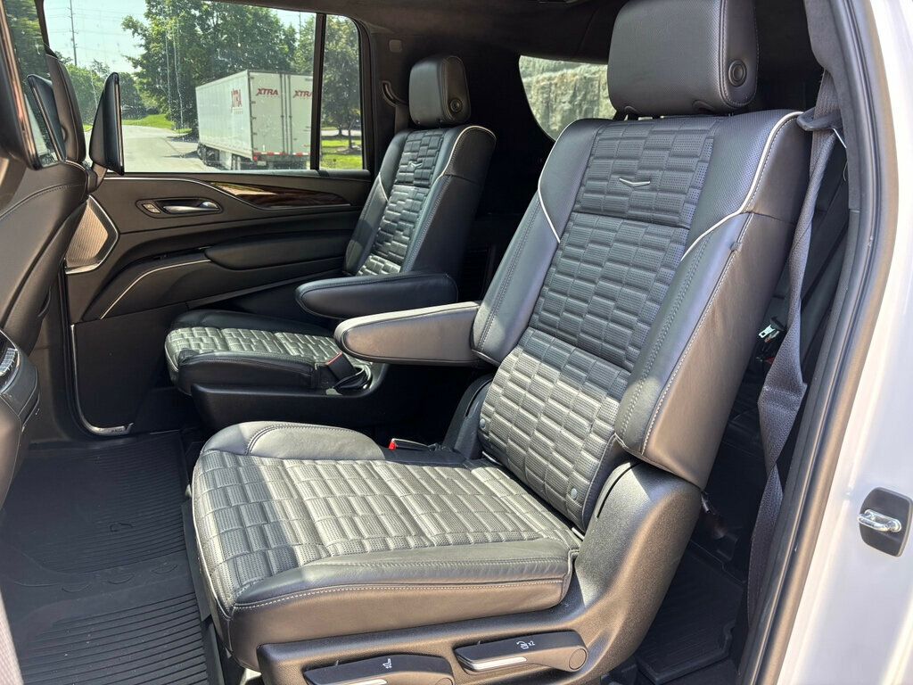 2021 Cadillac Escalade ESV Sport Platinum photo 8