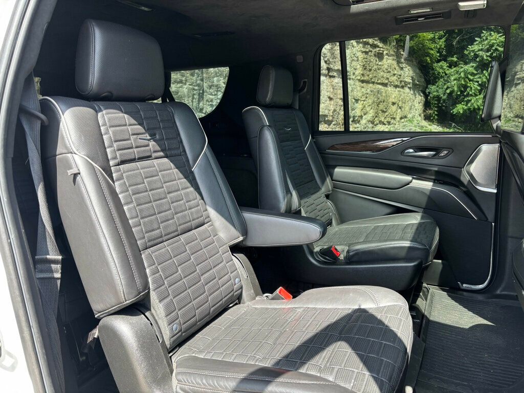 2021 Cadillac Escalade ESV Sport Platinum photo 11