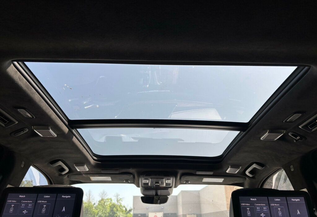 2021 Cadillac Escalade ESV Sport Platinum photo 18
