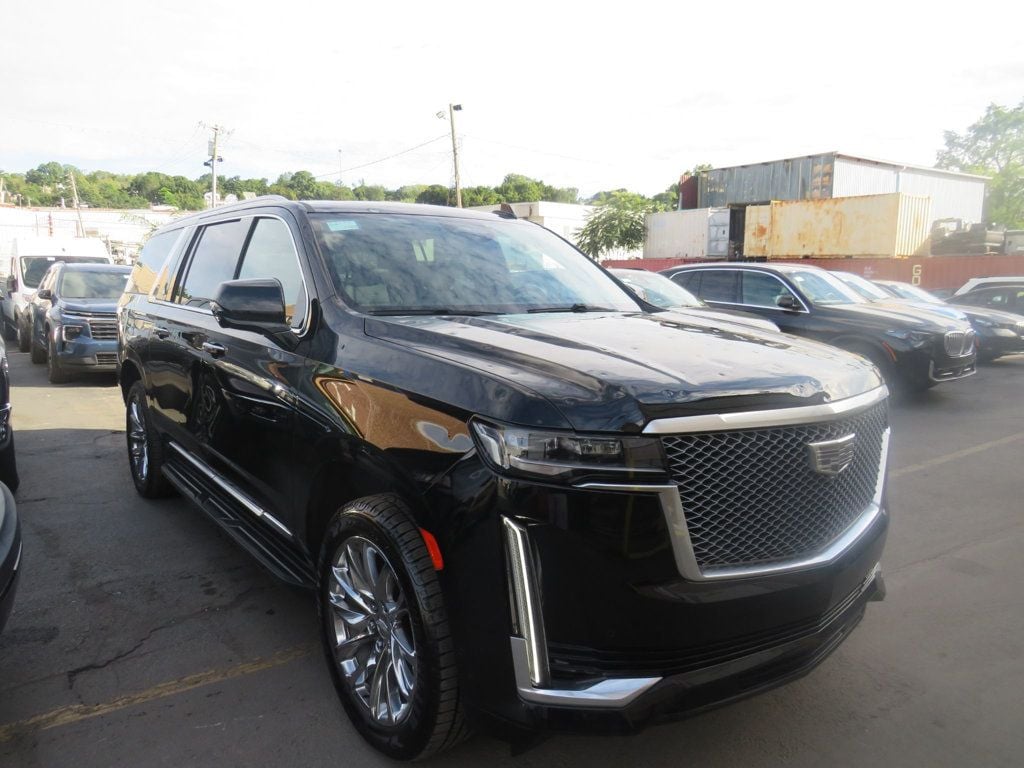 Cadillac Escalade ESV photo 3