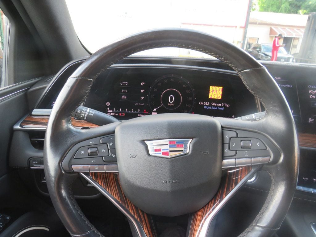 Cadillac Escalade ESV photo 8