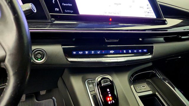 2021 Cadillac Escalade ESV 4WD 4dr Sport w/ Driver Assist Pkg, AKG Audio & Night Vision - 23102039 - 17