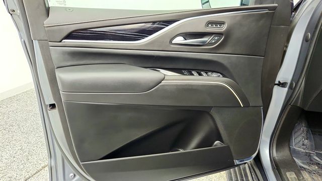 2021 Cadillac Escalade ESV 4WD 4dr Sport w/ Driver Assist Tech Pkg & Power Retractable Step - 23003596 - 9