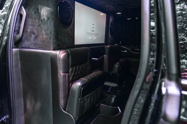 2021 Cadillac Escalade ESV Escalade-ESV-Sport/CEO-Build/40"LCD-FlatScreen/CaptainSeating - 23068320 - 13