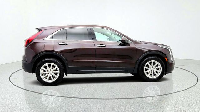2021 Cadillac XT4 AWD 4dr Luxury w/ Dual-Panel Sunroof & Cold Weather Pkg - 23095558 - 3