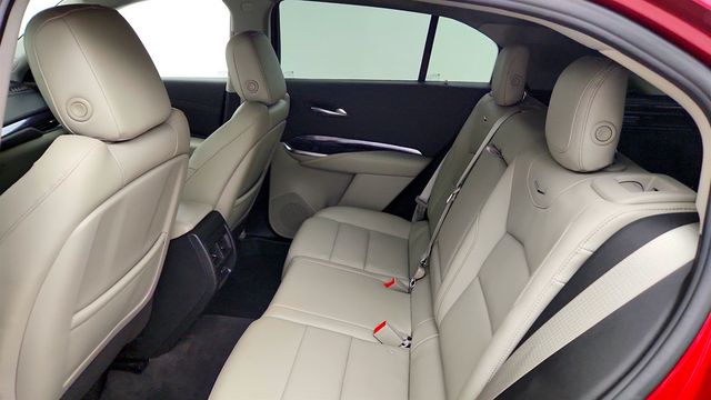 2021 Cadillac XT4 AWD 4dr Luxury w/ Navigation, Bose & Panoramic Sunroof - 23057353 - 21