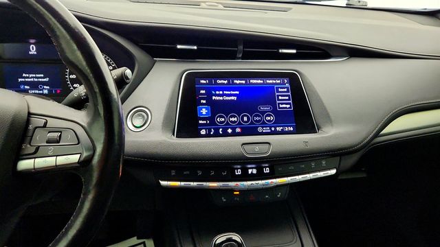 2021 Cadillac XT4 Premium Luxury AWD w/ Sunroof, Bose Audio & Cold Weather Pkg - 23039521 - 17