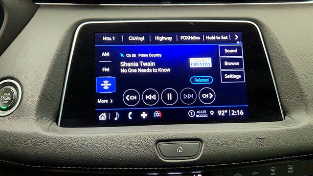 2021 Cadillac XT4 Premium Luxury AWD w/ Sunroof, Bose Audio & Cold Weather Pkg - 23039521 - 18