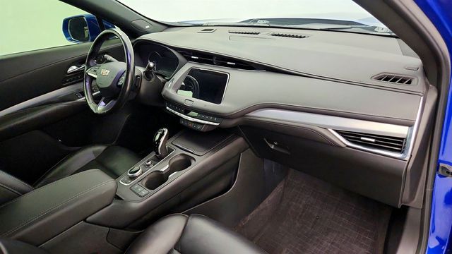 2021 Cadillac XT4 Premium Luxury AWD w/ Sunroof, Bose Audio & Cold Weather Pkg - 23039521 - 25