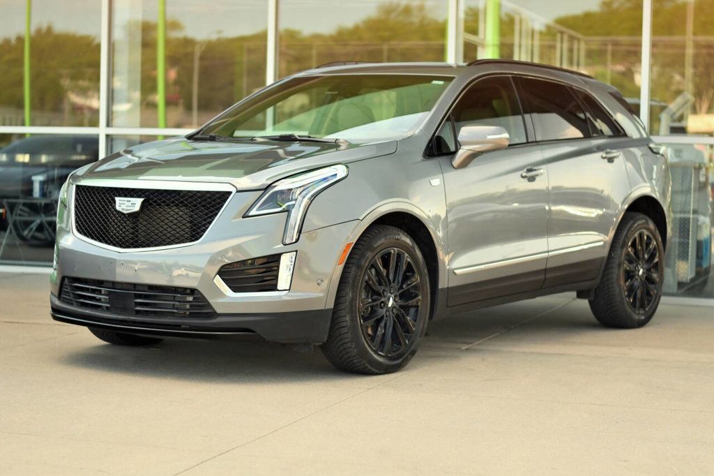 2021 Cadillac XT5 Sport photo 3