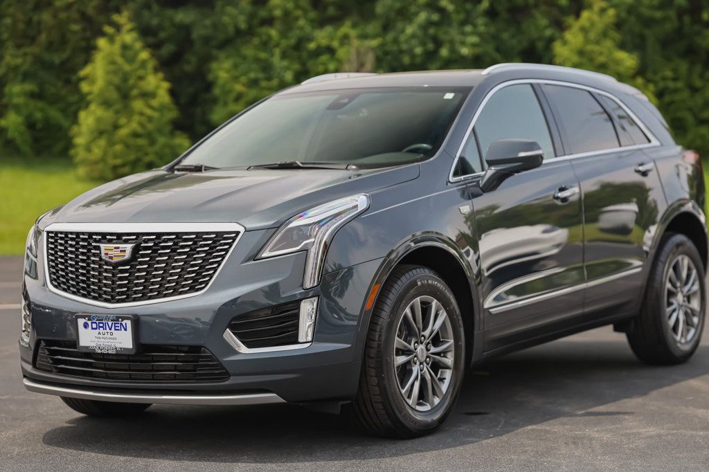 2021 Cadillac XT5 Premium Luxury photo 2