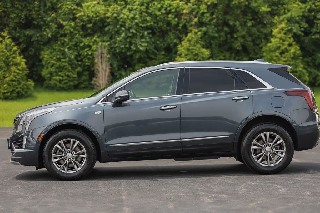 2021 Cadillac XT5 Premium Luxury photo 3