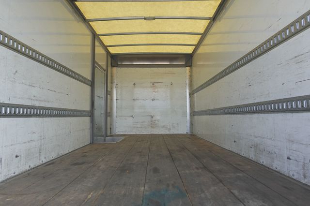 2021 Chevrolet 5500 XD (16ft Box with Lift Gate) - 22988687 - 11