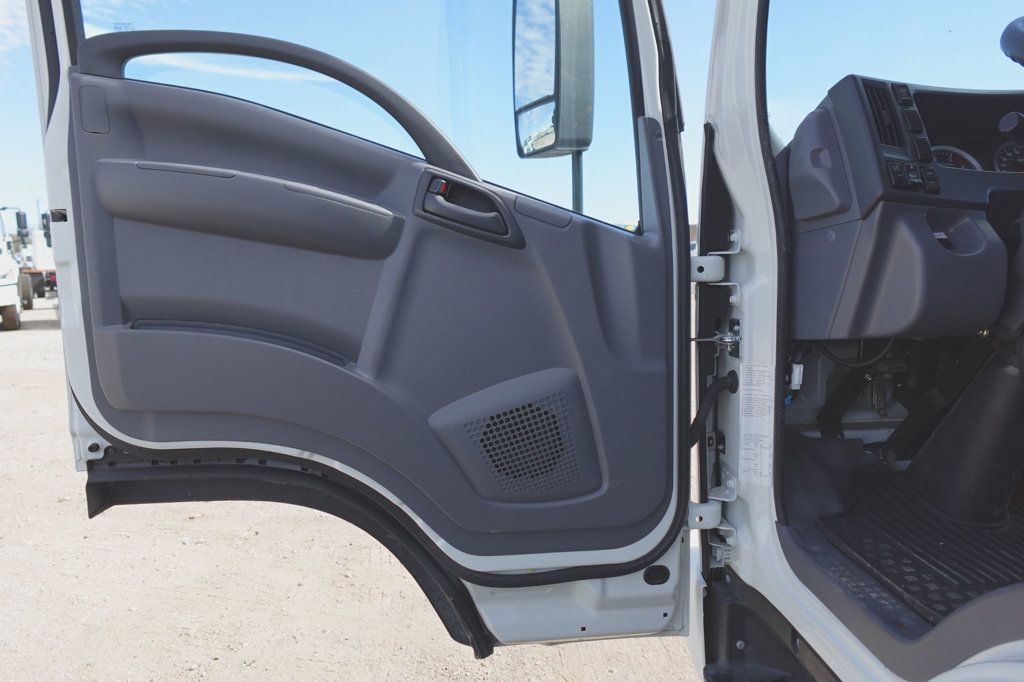 2021 Chevrolet 5500 XD (16ft Box with Lift Gate) - 22988687 - 16