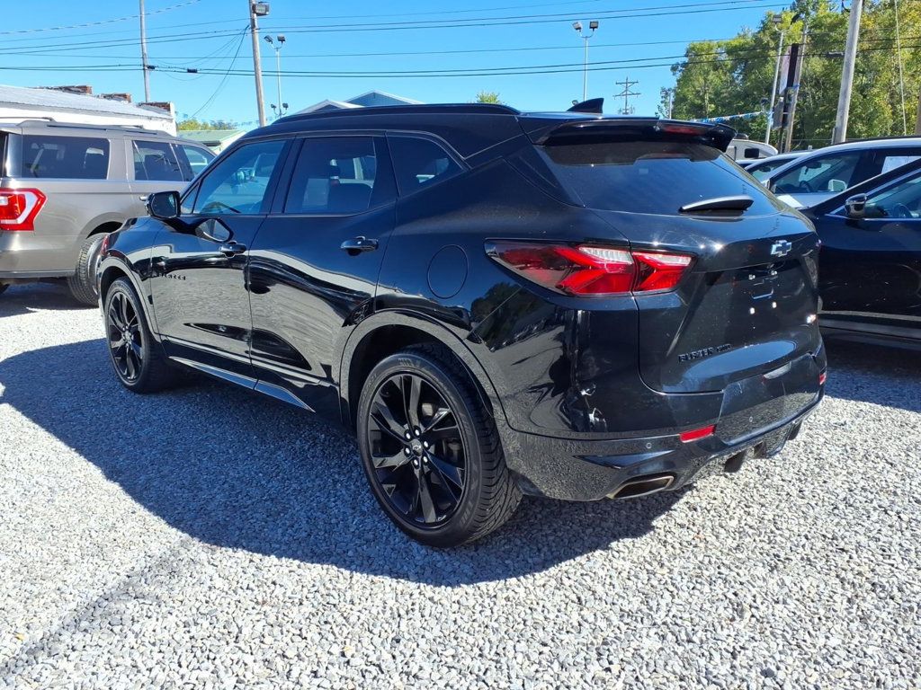 Chevrolet Blazer photo 3