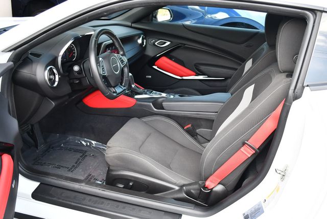 2021 Chevrolet Camaro 2 Door Coupe 1LT W/RS Package & Redline Edition  - 23022626 - 37