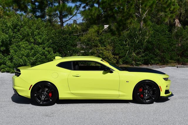 2021 Chevrolet Camaro 2 Door Coupe 2SS W/SS 1 LE Track Performance Package - 23081789 - 32