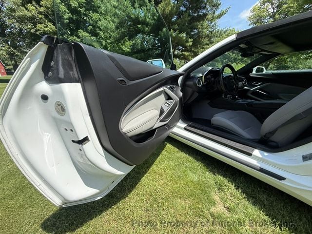 2021 Chevrolet Camaro 2dr Convertible 1LT - 23038886 - 11