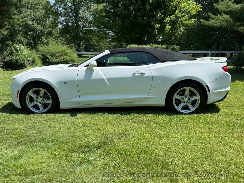 2021 Chevrolet Camaro 2dr Convertible 1LT - 23038886 | Video 2