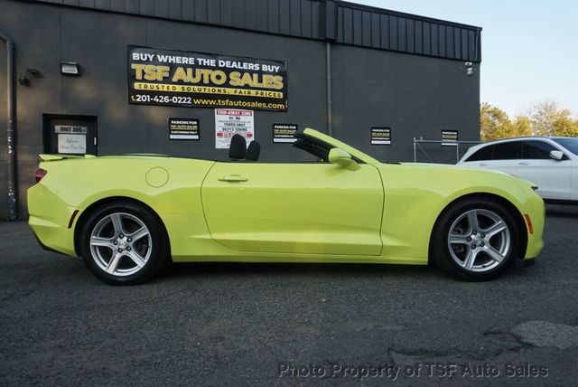 2021 Chevrolet Camaro 2dr Convertible 1LT - 23095031 - 9