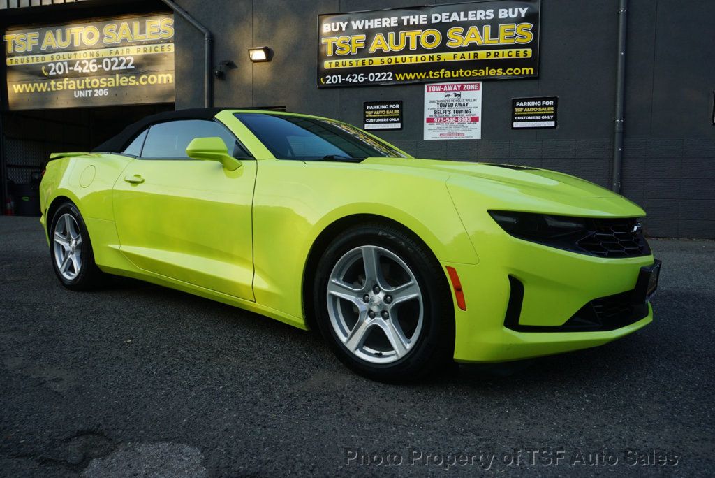 2021 Chevrolet Camaro 2dr Convertible 1LT - 23095031 - 1