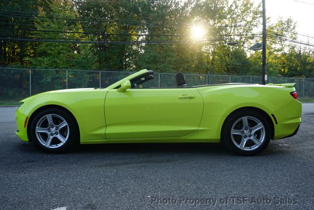 2021 Chevrolet Camaro 2dr Convertible 1LT - 23095031 - 5