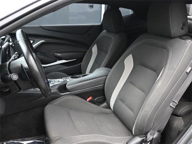 2021 Chevrolet Camaro 1LS photo 3