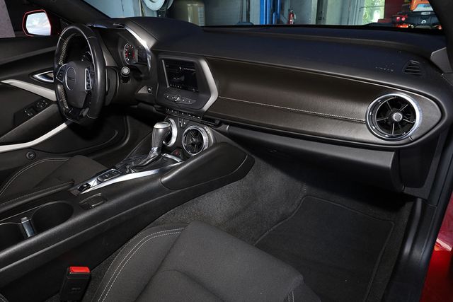 2021 CHEVROLET CAMARO 2dr Coupe 1LT - 23049392 - 26