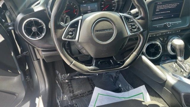 2021 Chevrolet Camaro 2dr Coupe 1LT - 23045371 - 19