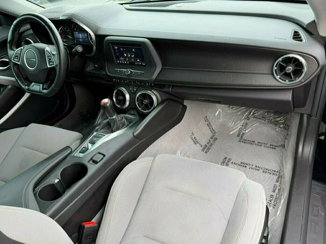 2021 Chevrolet Camaro 2dr Coupe 1LT - 23028509 - 9