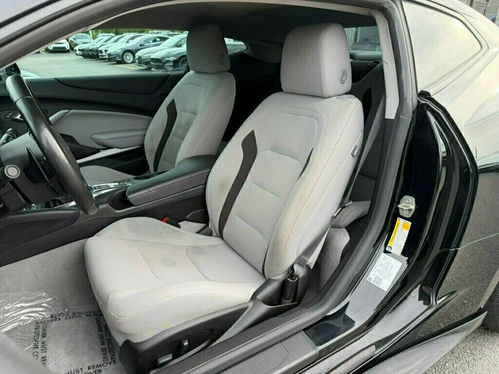 2021 Chevrolet Camaro 2dr Coupe 1LT - 23028509 - 13