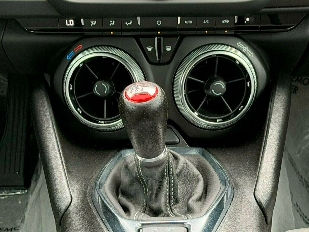 2021 Chevrolet Camaro 2dr Coupe 1LT - 23028509 - 24
