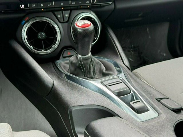 2021 Chevrolet Camaro 2dr Coupe 1LT - 23028509 - 26