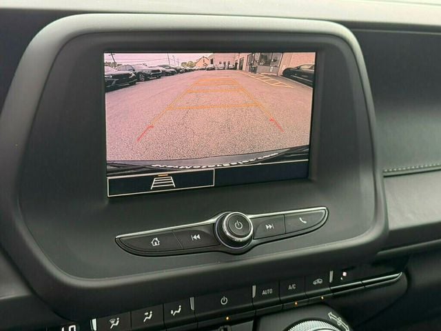 2021 Chevrolet Camaro 2dr Coupe 1LT - 23028509 - 3