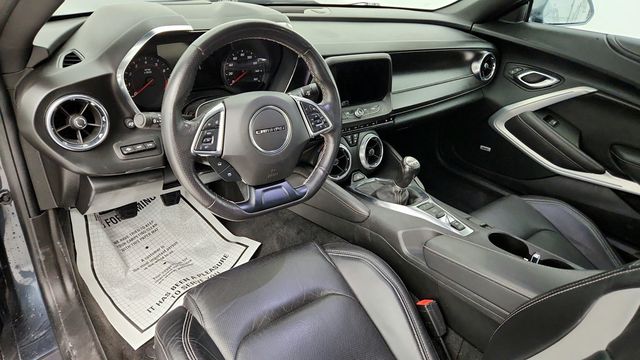 2021 Chevrolet Camaro 2dr Coupe 3LT w/ RS Pkg, Upgraded Engine & Performance Exhaust - 22944674 - 9