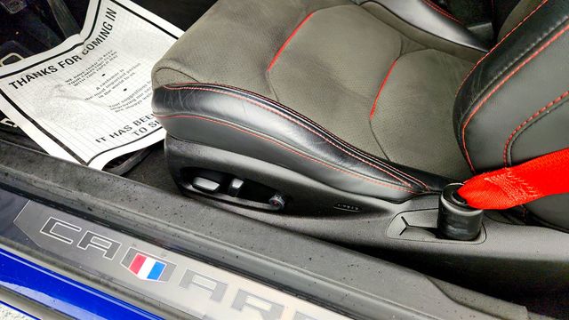 2021 Chevrolet Camaro 2dr Coupe LT1 with Upgraded Brakes + RS & Technology Packages - 22961963 - 10