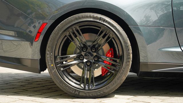 2021 Chevrolet Camaro 2dr Coupe ZL1 - 22858311 - 13