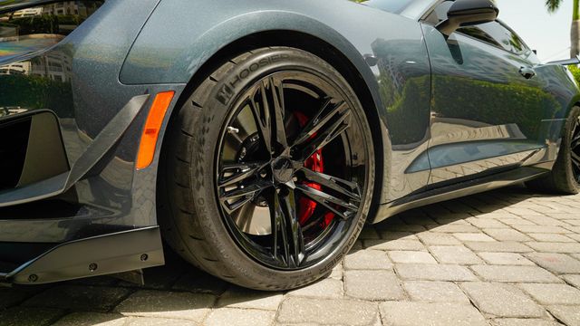 2021 Chevrolet Camaro 2dr Coupe ZL1 - 22858311 - 34