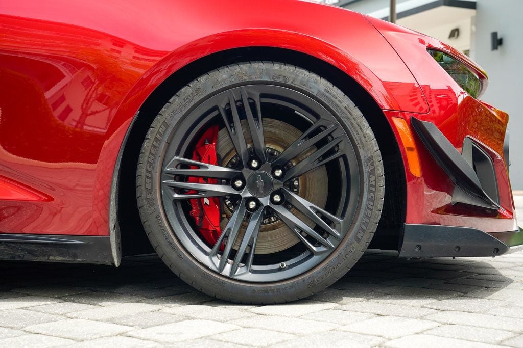 2021 Chevrolet Camaro Coupe ZL1 photo 15