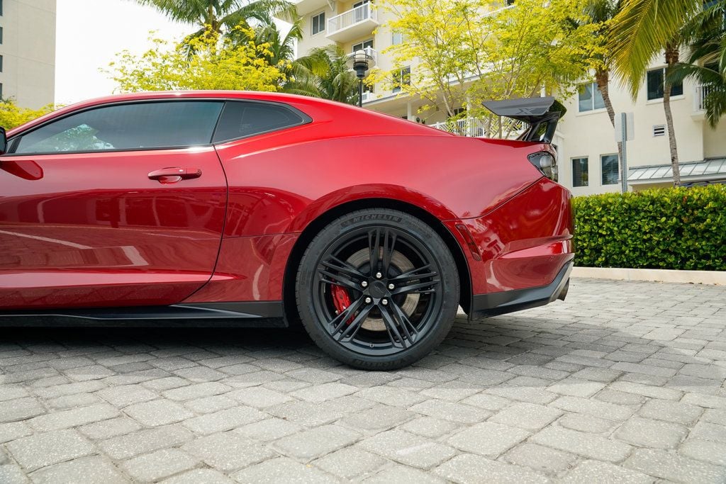2021 Chevrolet Camaro Coupe ZL1 photo 32