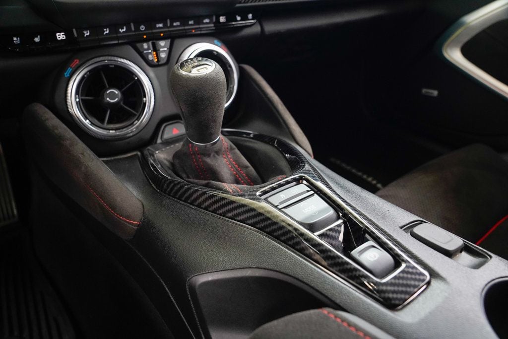 2021 Chevrolet Camaro Coupe ZL1 photo 64