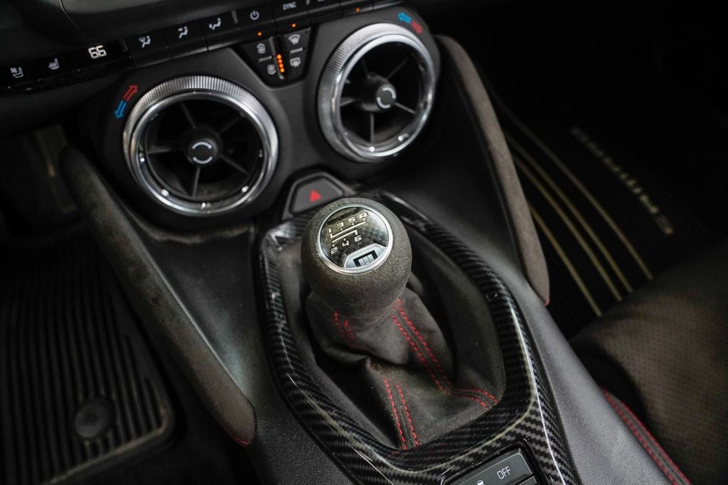 2021 Chevrolet Camaro Coupe ZL1 photo 65