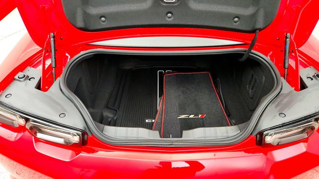 2021 Chevrolet Camaro 2dr Coupe ZL1 w/ 10-Speed Automatic, Carbon Hood Insert & Nav. - 23101976 - 19