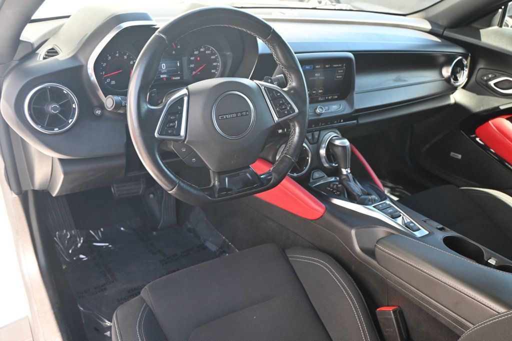 2021 Chevrolet Camaro RS Coupe photo 4