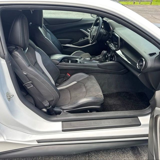 2021 Chevrolet Camaro SS - 23064419 - 19