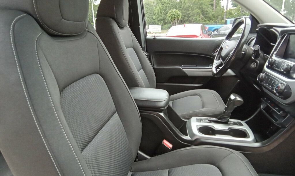 2021 Chevrolet Colorado LT photo 12