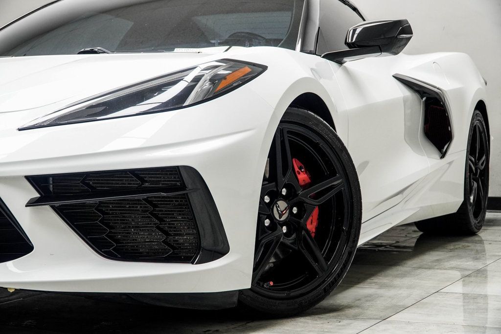 2021 Chevrolet Corvette Stingray Convertible 2LT photo 3