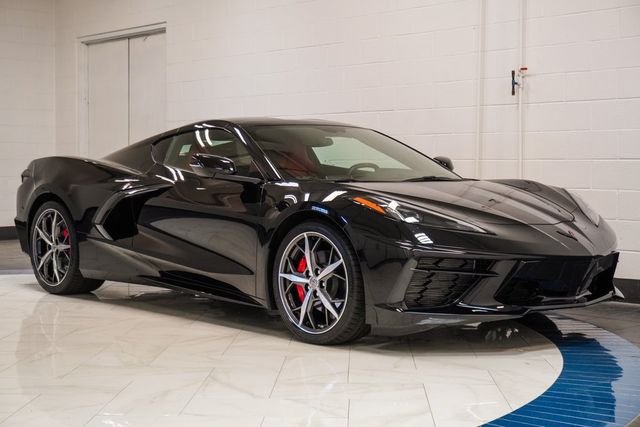 2021 Chevrolet Corvette Stingray Coupe 1LT photo 2