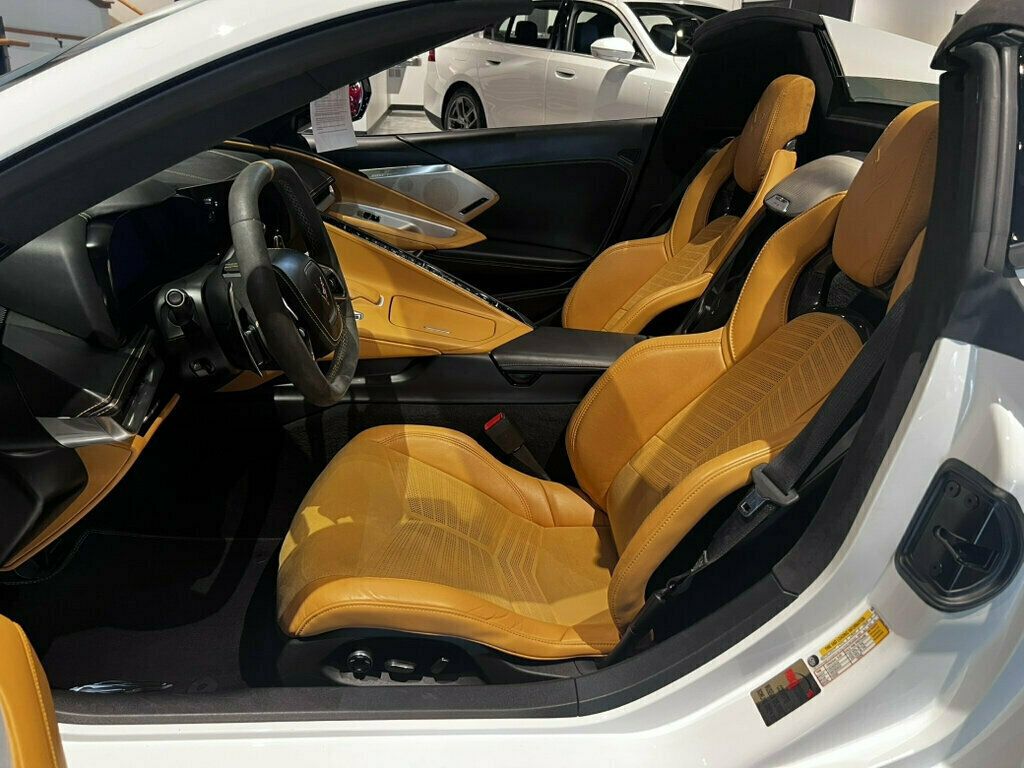 2021 Chevrolet Corvette 3LT/Adj.FrontLiftw/Memory/RearParkAssist/CarbonFlashAccents - 23068809 - 14